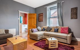 City Centre Super Spacious Apartments Free Parking And Wi Fi